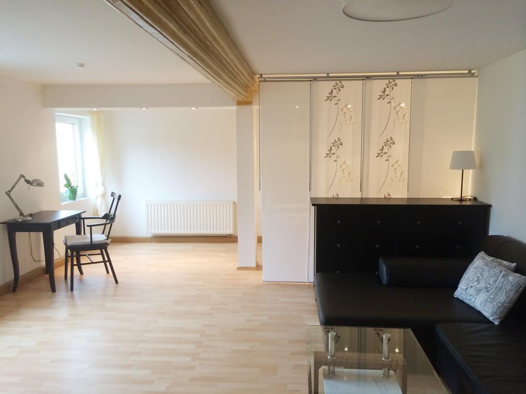 3 Seiten Ferienwohnung Jena Ruang foto