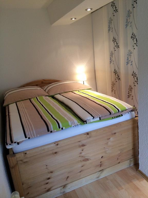 3 Seiten Ferienwohnung Jena Ruang foto